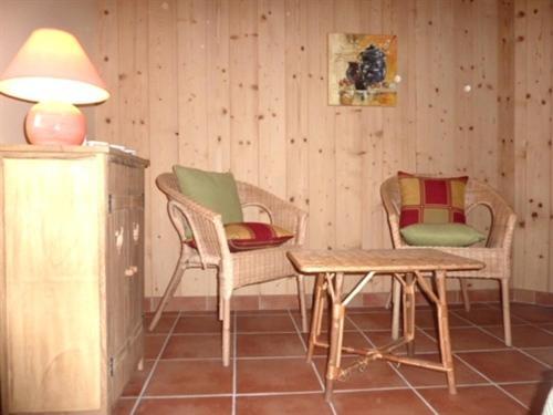 Hotel La Ferme Du Chapi Saint-Laurent-dʼOingt Zimmer foto