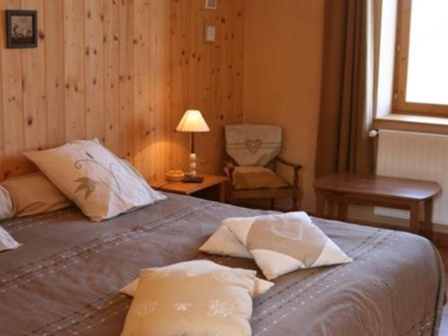 Hotel La Ferme Du Chapi Saint-Laurent-dʼOingt Zimmer foto